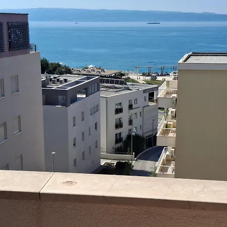Tina Znjan Two * Split